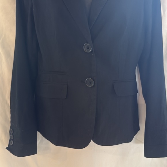 ⭐️  WOMENS GAP BLACK 2 Button BLAZER size 8 - Picture 9 of 9